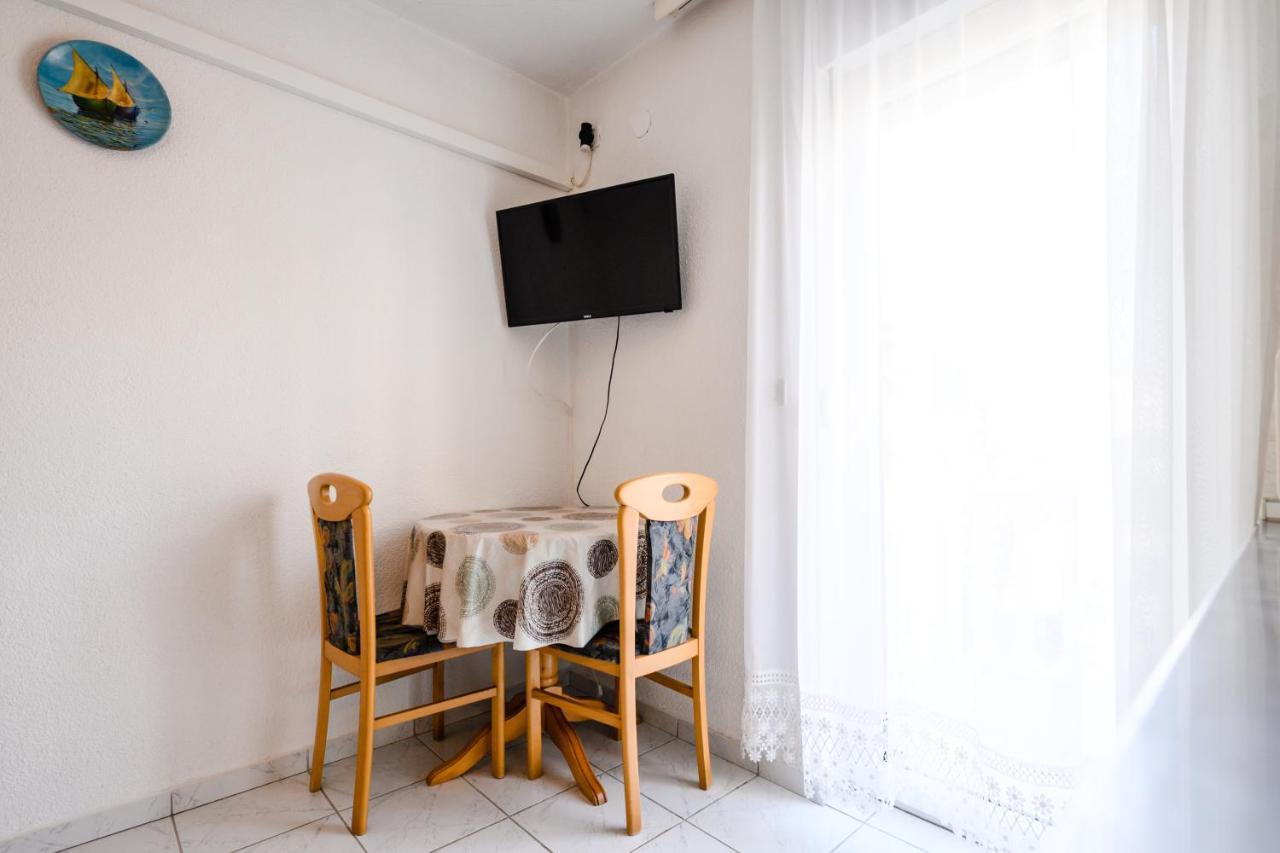 Apartmani Milka 扎达尔 外观 照片